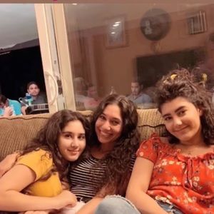 Meet your Posher, Tik